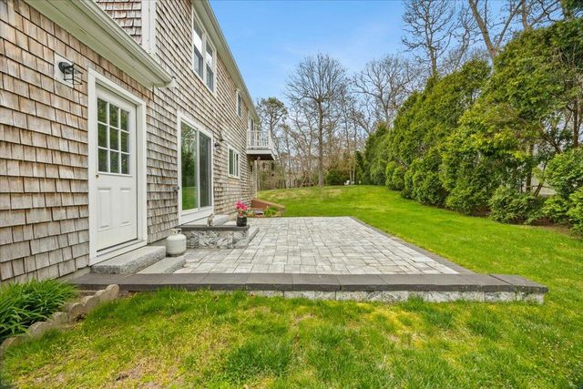 34 Windsor Way, Mashpee, MA 02649