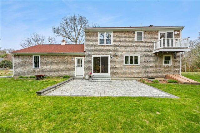 34 Windsor Way, Mashpee, MA 02649