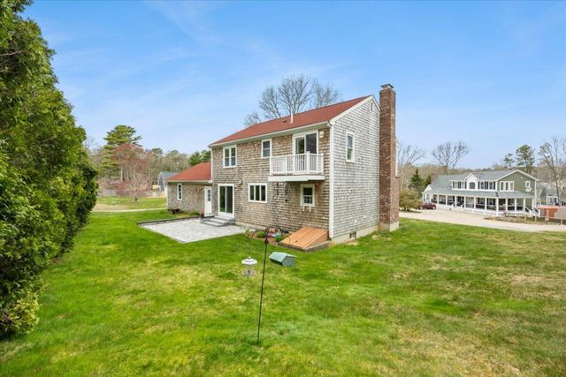 34 Windsor Way, Mashpee, MA 02649