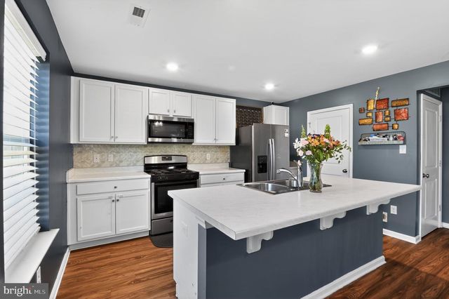 3 EISENHOWER DR, Bridgeton, NJ 08302