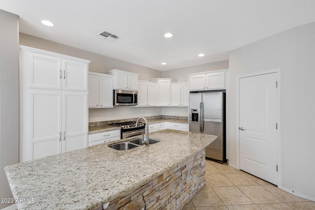 28739 N 20TH Lane, Phoenix, AZ 85085