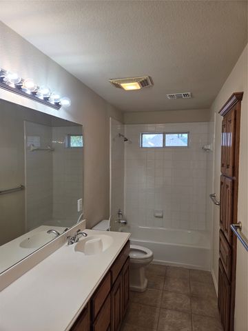 1670 Oak Ridge Drive, Corinth, TX 76210