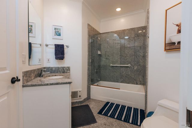 12801 Valley View Dr, Ukiah, CA 95482