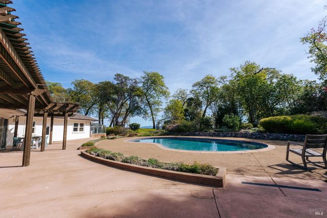 12801 Valley View Dr, Ukiah, CA 95482