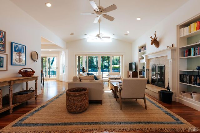 12801 Valley View Dr, Ukiah, CA 95482