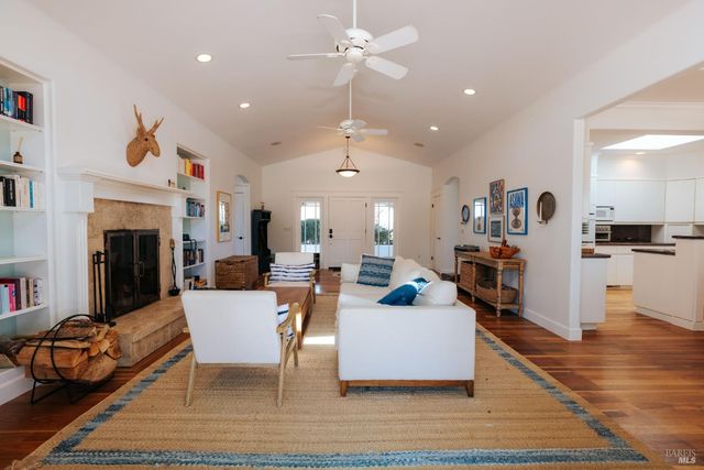 12801 Valley View Dr, Ukiah, CA 95482