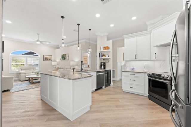 723 WATERSIDE COURT, Tarpon Springs, FL 34689