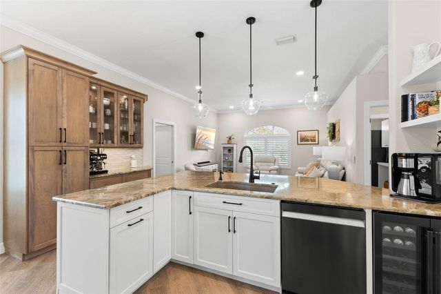 723 WATERSIDE COURT, Tarpon Springs, FL 34689