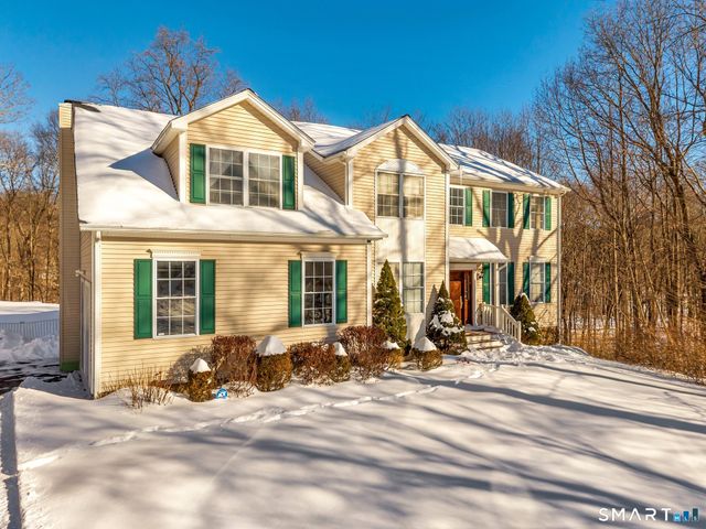 14 Briar Road, Bethany, CT 06524