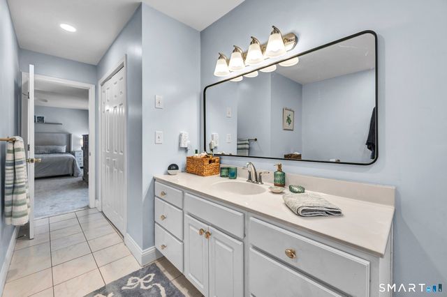 14 Briar Road, Bethany, CT 06524