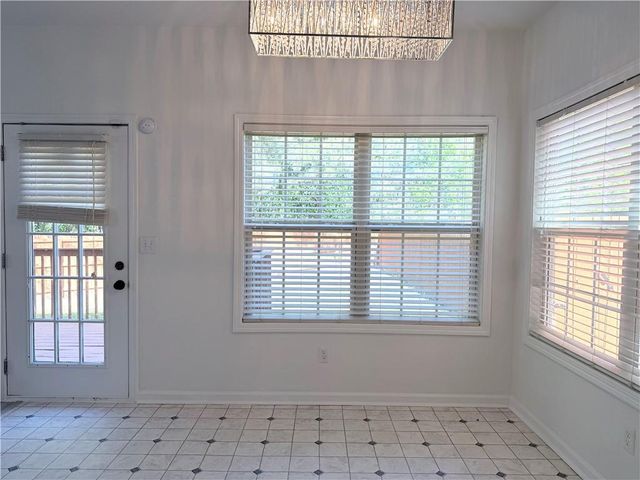 3710 Lakeside Walk Drive NW, Lilburn, GA 30047