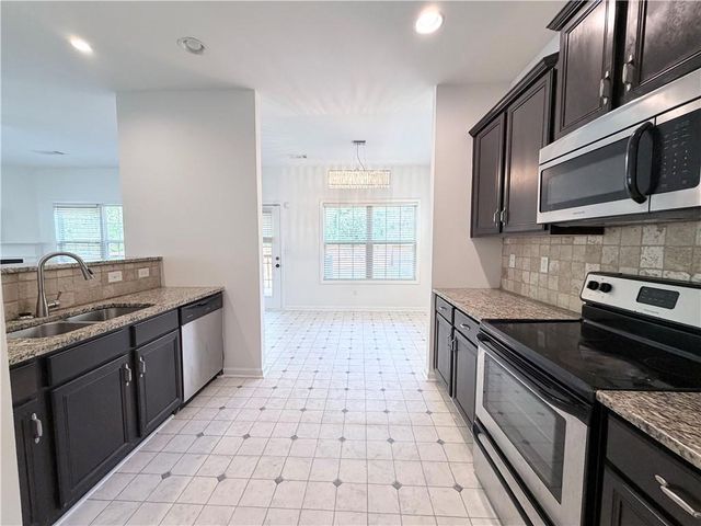 3710 Lakeside Walk Drive NW, Lilburn, GA 30047