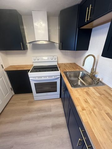 2 Tideview 8, Plymouth, MA 02368