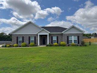 70 Beckett Lane, Newton, AL 36352