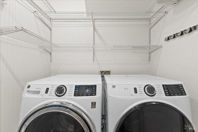 309 Sejong Ln, Santa Rosa, CA 95403