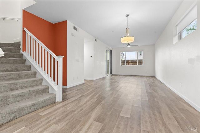 309 Sejong Ln, Santa Rosa, CA 95403