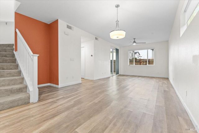 309 Sejong Ln, Santa Rosa, CA 95403