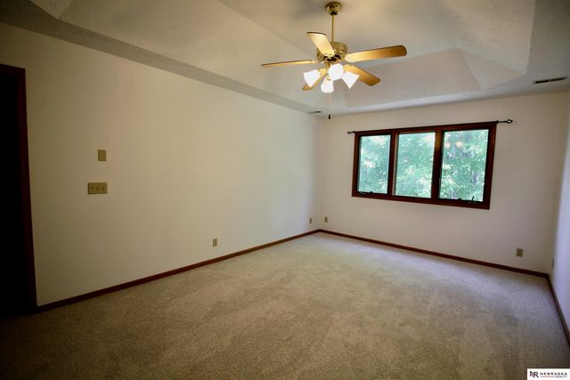 2001 Dana Lane, Papillion, NE 68133