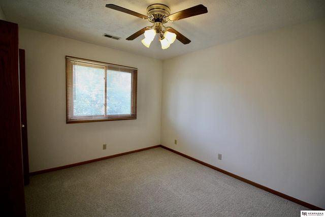 2001 Dana Lane, Papillion, NE 68133