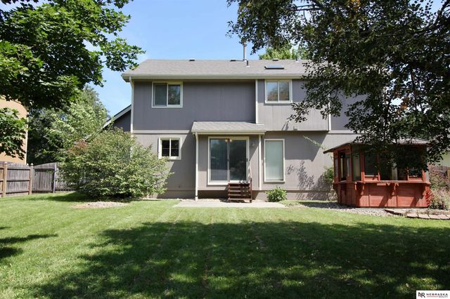 2001 Dana Lane, Papillion, NE 68133
