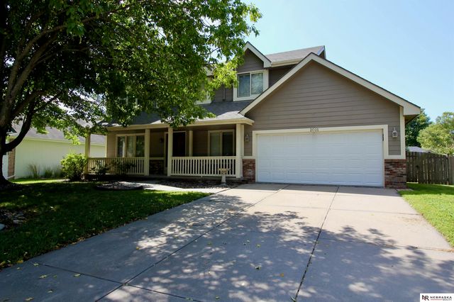 2001 Dana Lane, Papillion, NE 68133