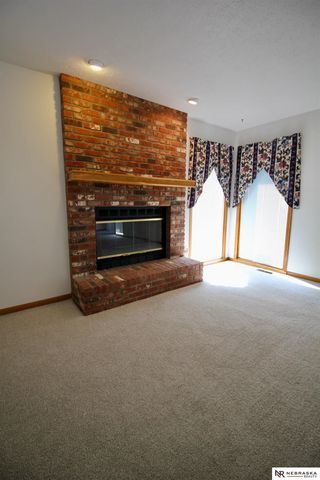 2001 Dana Lane, Papillion, NE 68133