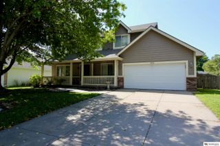 2001 Dana Lane, Papillion, NE 68133