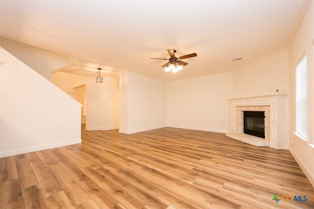303 Crowfoot Drive, Harker Heights, TX 76548