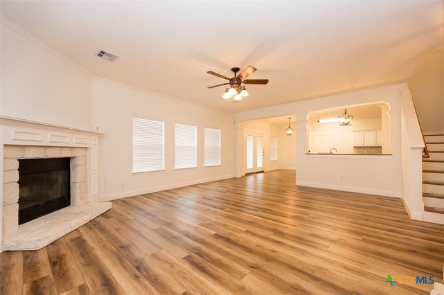 303 Crowfoot Drive, Harker Heights, TX 76548