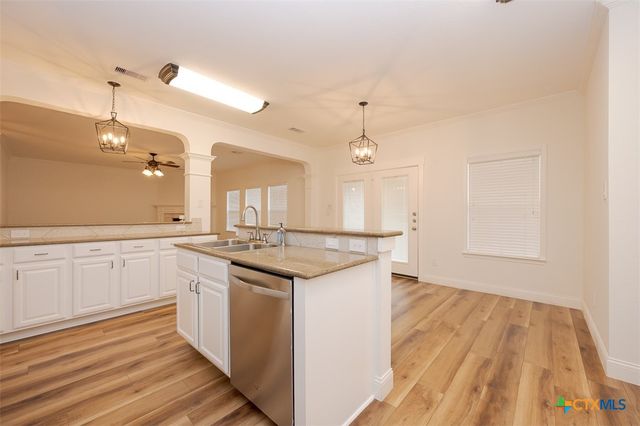 303 Crowfoot Drive, Harker Heights, TX 76548