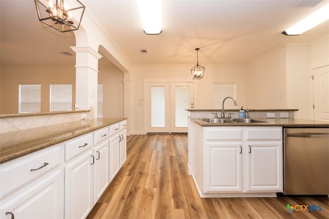 303 Crowfoot Drive, Harker Heights, TX 76548