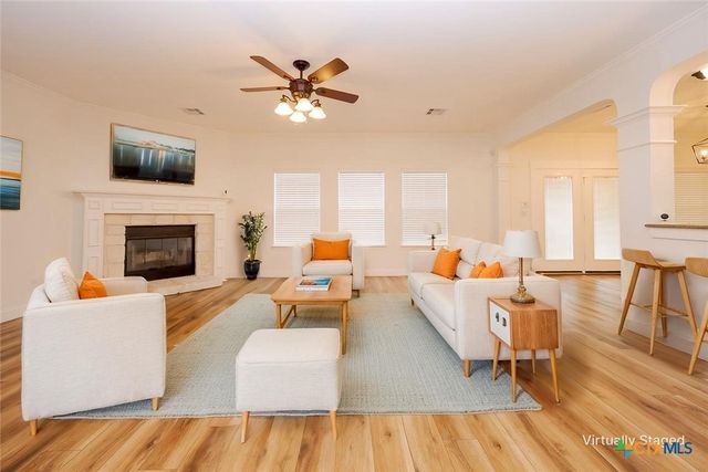 303 Crowfoot Drive, Harker Heights, TX 76548
