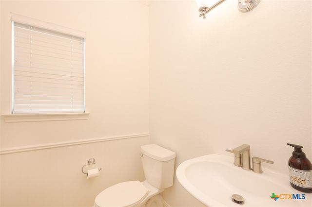 303 Crowfoot Drive, Harker Heights, TX 76548