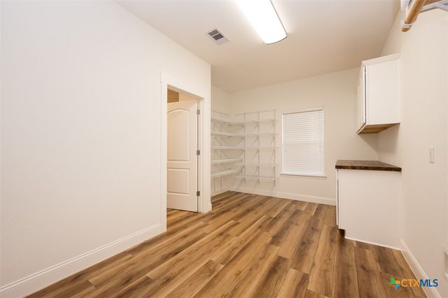 303 Crowfoot Drive, Harker Heights, TX 76548