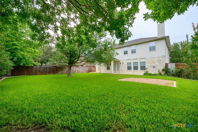 303 Crowfoot Drive, Harker Heights, TX 76548