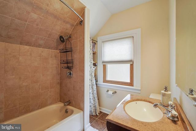 971 HENRY AVE, Wayne, PA 19087