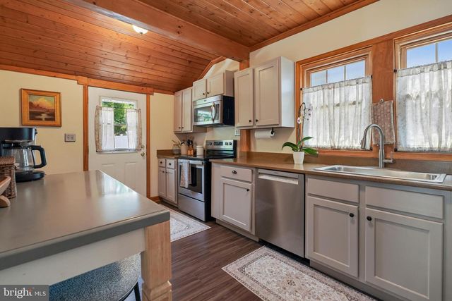 971 HENRY AVE, Wayne, PA 19087