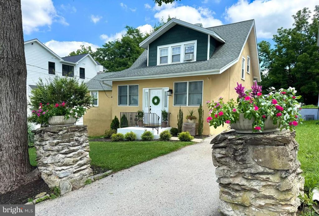 971 HENRY AVE, Wayne, PA 19087