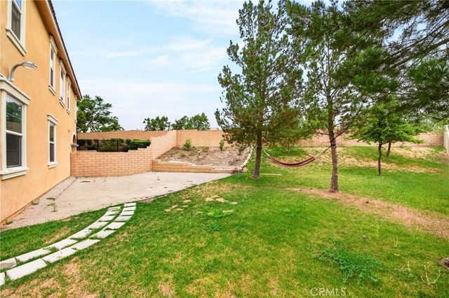 17190 Pioneer, San Bernardino, CA 92407