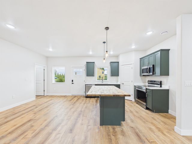 2807 W FIRST AVENUE, North Pole, AK 99705