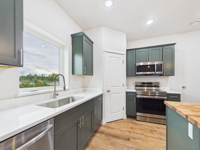 2807 W FIRST AVENUE, North Pole, AK 99705