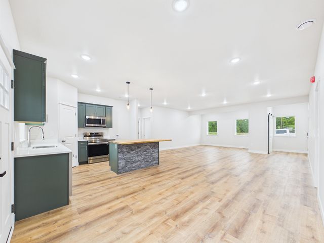 2807 W FIRST AVENUE, North Pole, AK 99705