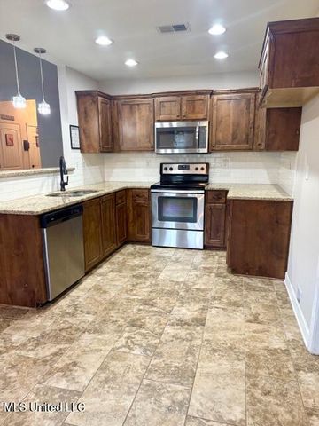 7934 Sycamore Drive, Southaven, MS 38671