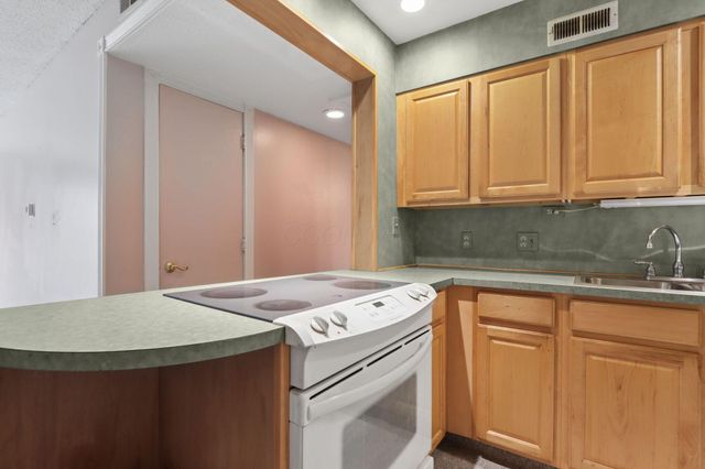 1218 Lake Shore, B, Columbus, OH 43204