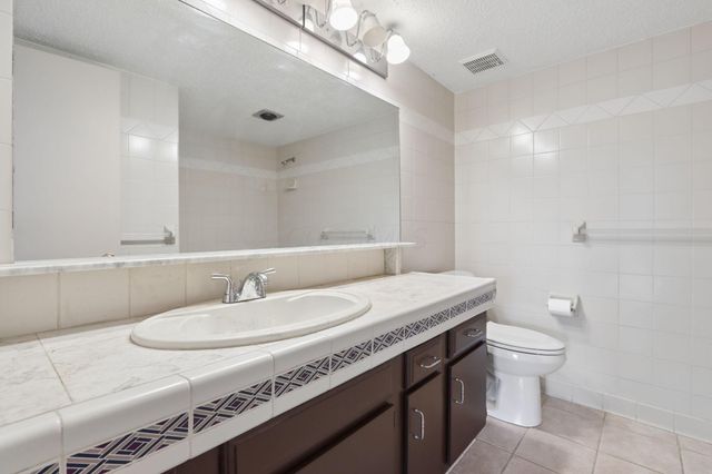 1218 Lake Shore, B, Columbus, OH 43204