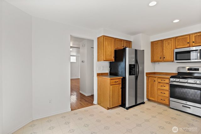 12042 31st Avenue NE, Seattle, WA 98125