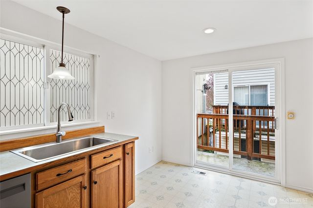 12042 31st Avenue NE, Seattle, WA 98125