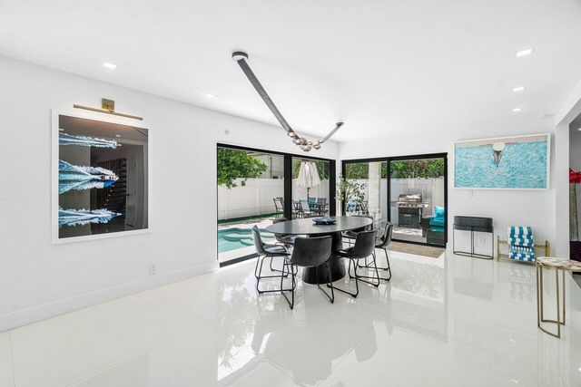2724 N Ocean Boulevard, Fort Lauderdale, FL 33308