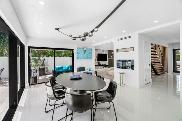 2724 N Ocean Boulevard, Fort Lauderdale, FL 33308