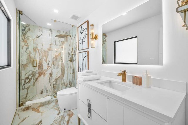 2724 N Ocean Boulevard, Fort Lauderdale, FL 33308